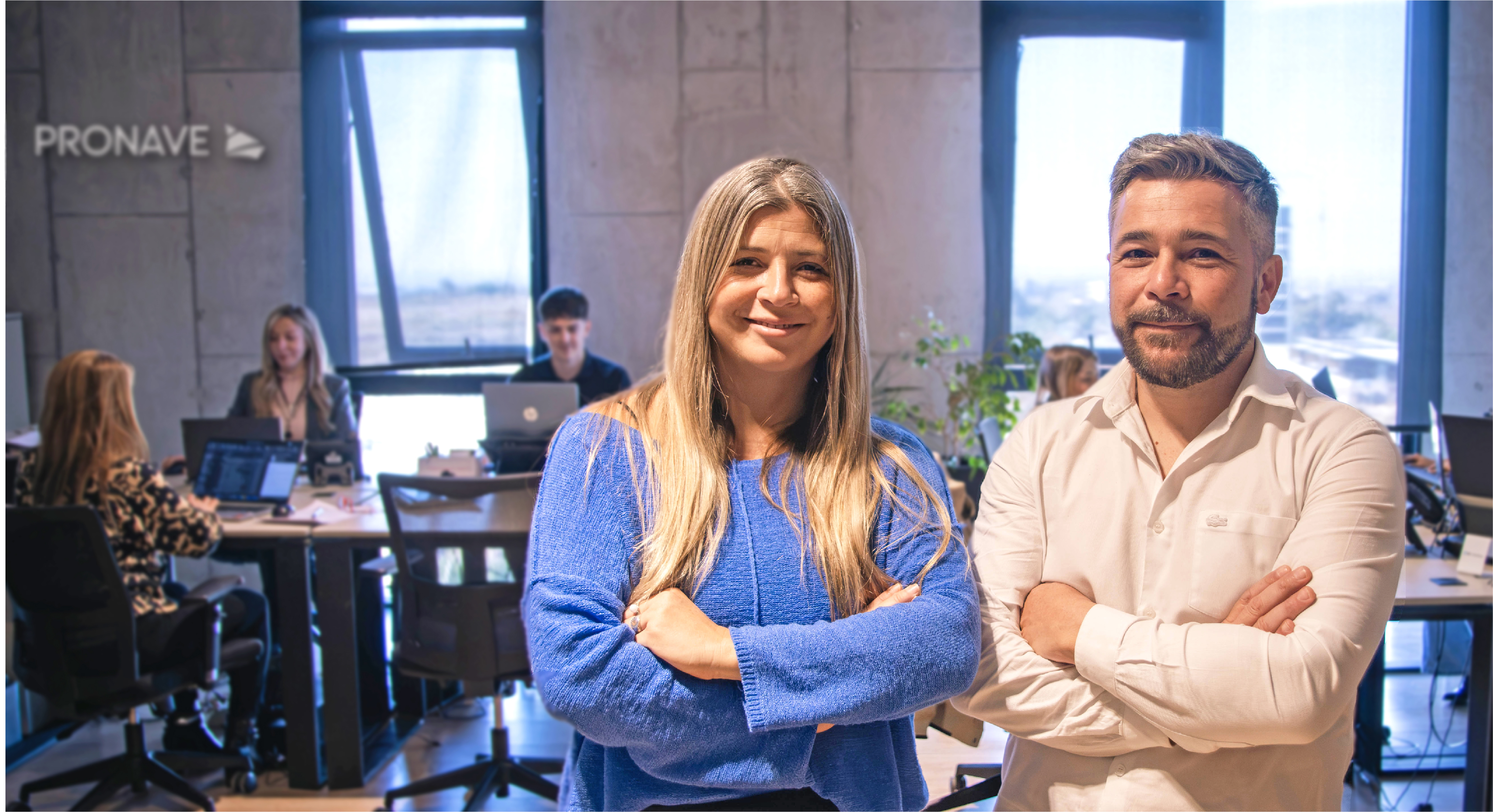 Equipo de Pronave en su oficina